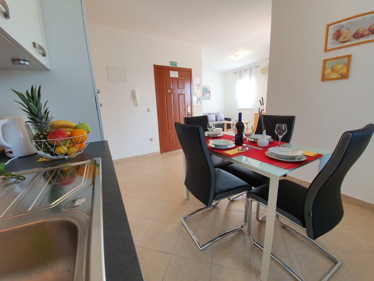 Apartment Tihana Trogir Ngoại thất bức ảnh